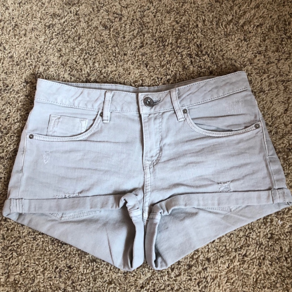Light gray jean shorts